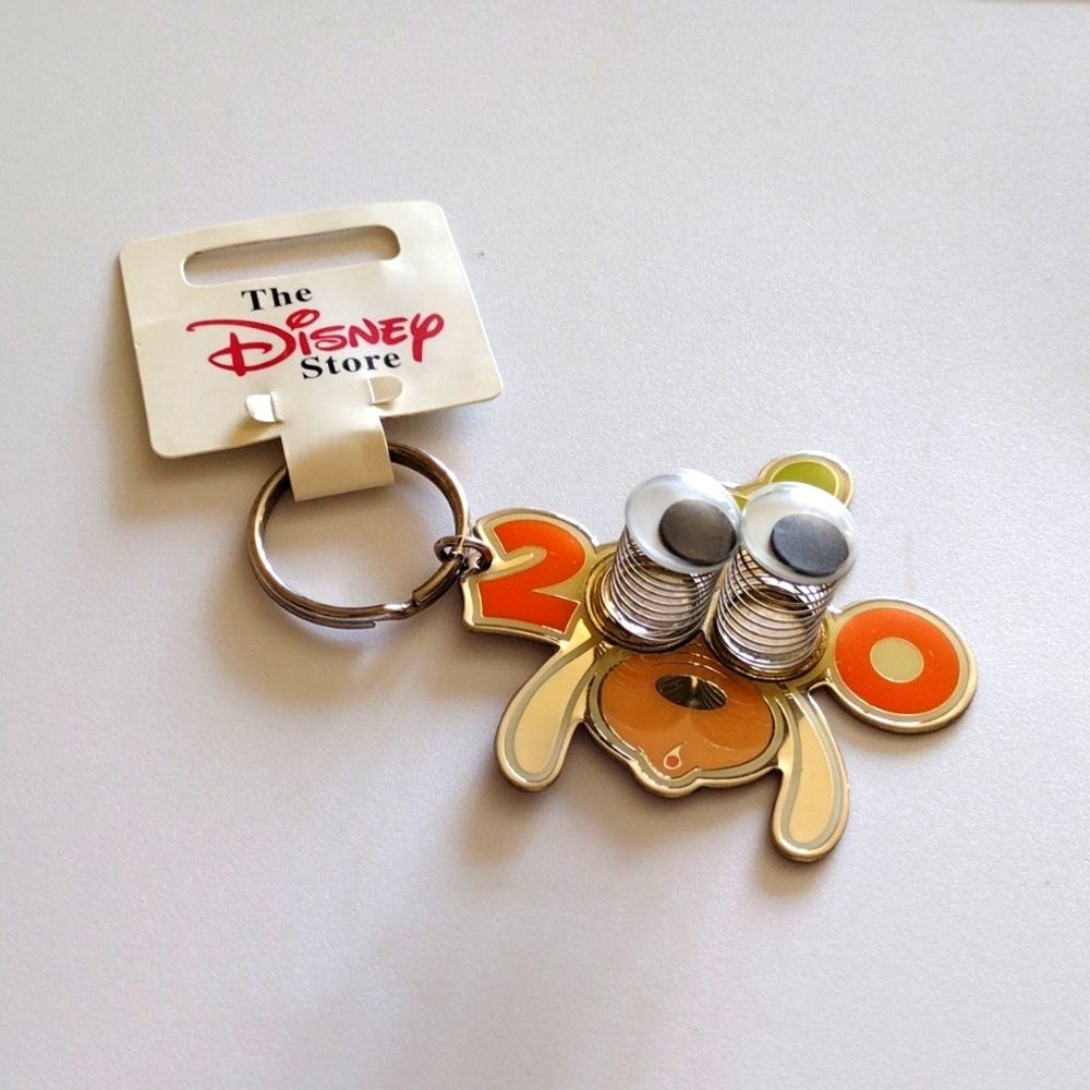 2000 Goofy Key Ring The Disney Store with Tag